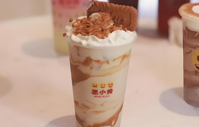 愚小黄奶茶加盟