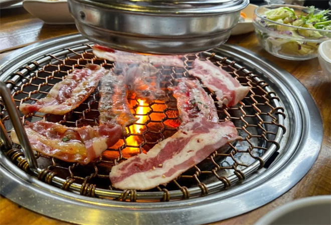 雪屋炭火燒肉加盟