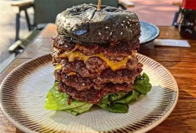 狂牛界纯手工牛肉汉堡