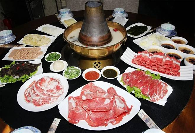無锁胃铜锅涮肉