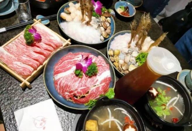 涮小皖旋转小火锅