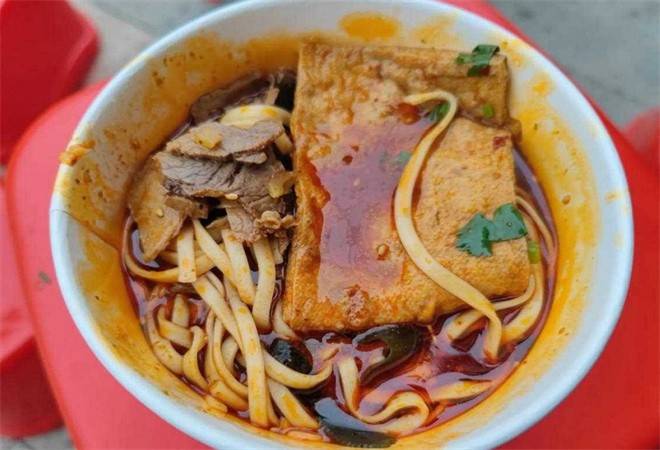 柳三哥生烫牛肉面