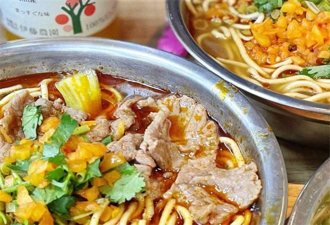 柳三哥生烫牛肉面