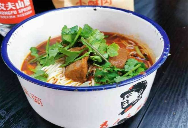 袁崽儿盅盅面
