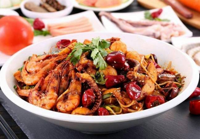 露缘巴蜀风味麻辣香锅