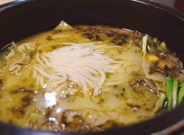 牛宴派酸菜牛肥牛米线