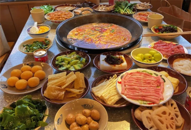 酸辣婆火鍋加盟
