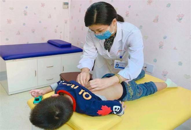 爱幼堂小儿推拿