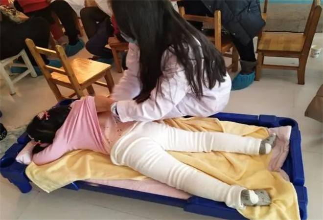 爱幼堂小儿推拿