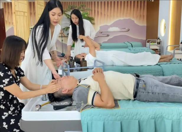 乌锦堂头疗养生