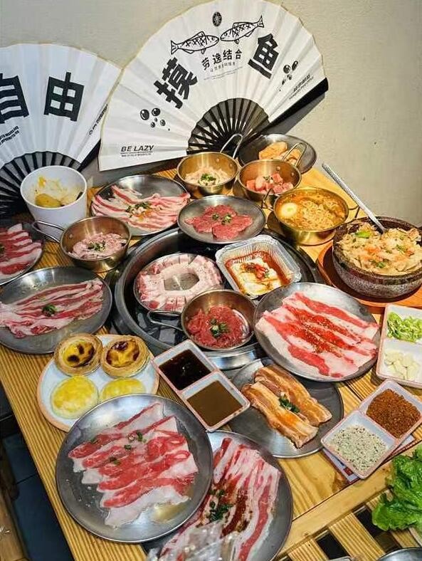 破破烂烂的烤肉店加盟