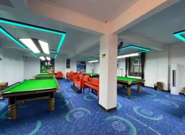 顶峰台球俱乐部