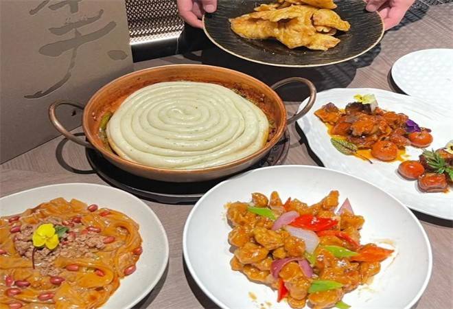 咱妈烀饼铁锅炖鱼馆