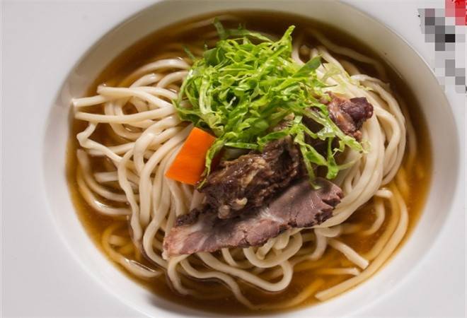 林记老坛酸菜牛肉面