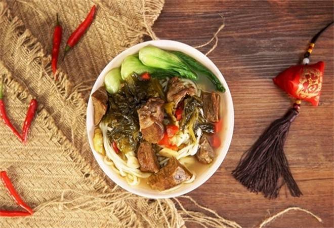 林记老坛酸菜牛肉面