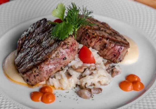 炙烧战斧牛排餐厅