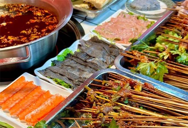 牛兮兮串串火锅