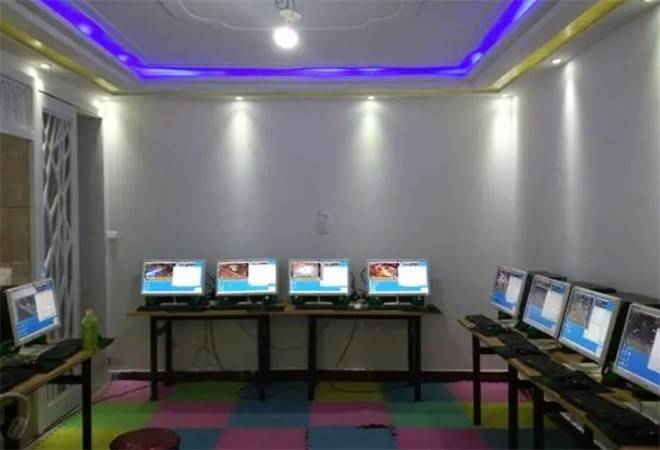 芸舟游戏直播工作室