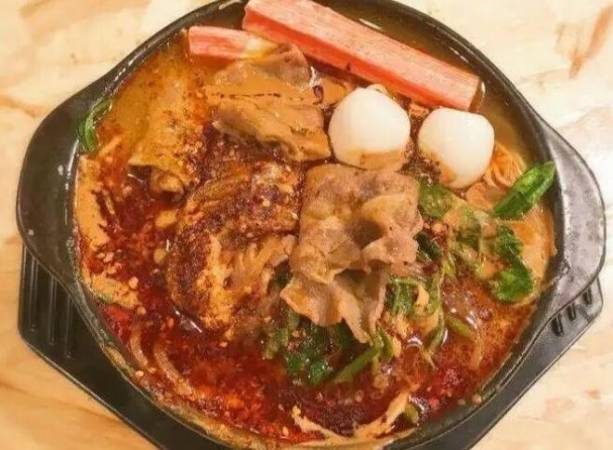沙锅麻辣烫