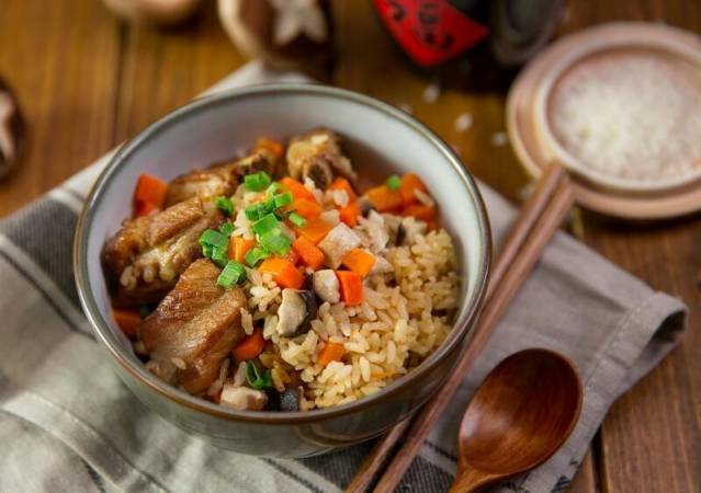 稻花香排骨米饭