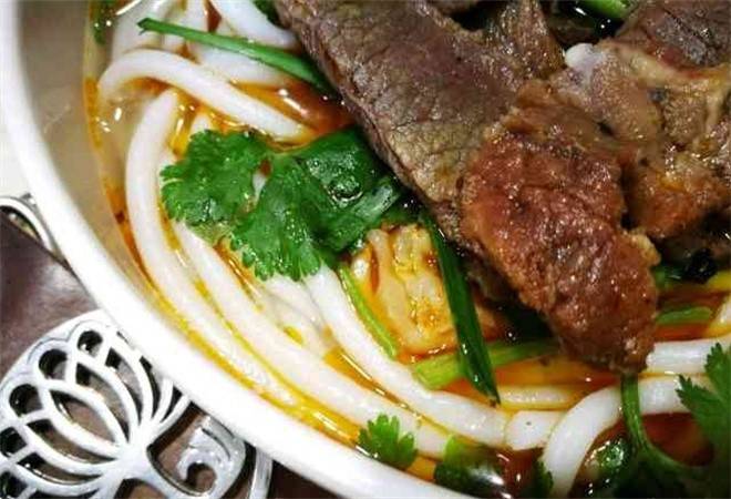 罗佳花溪牛肉粉