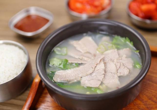 妈妈的汤勺朝鲜拌饭