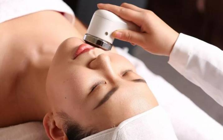 澜思菲娅淡斑祛痘中心