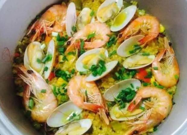 神炖局海鲜焖锅饭