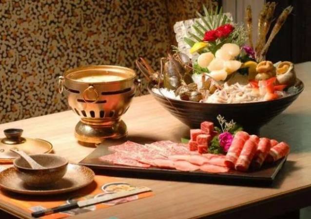 馋嘴捞创意时尚火锅