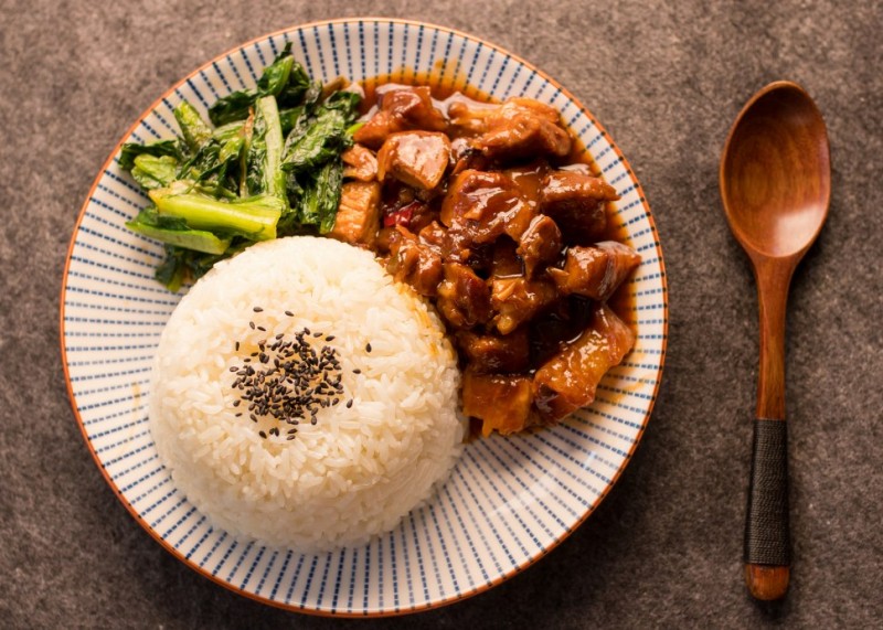 台资味卤肉饭