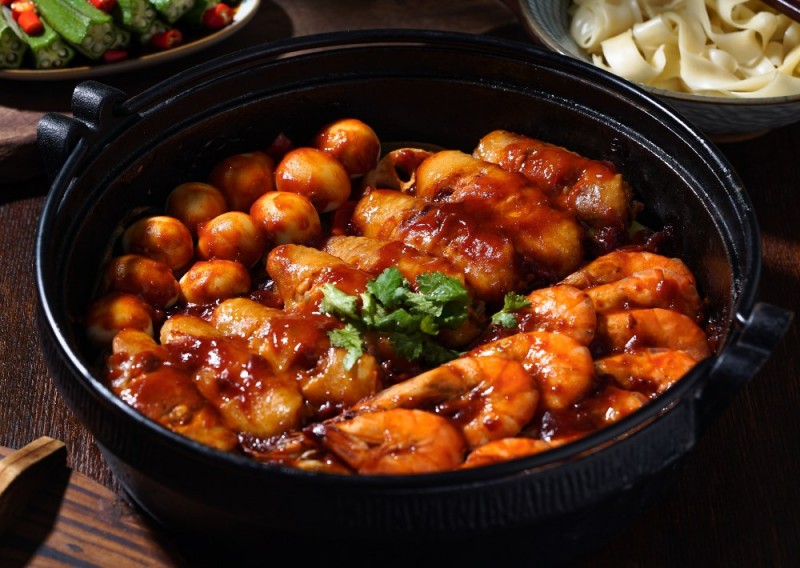 燜鍋故事三汁燜鍋加盟