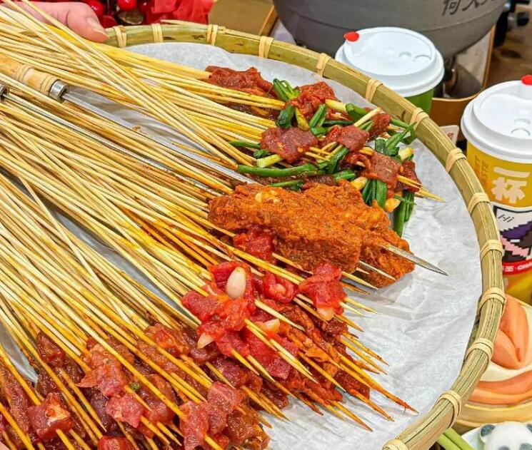 何大九全牛串串