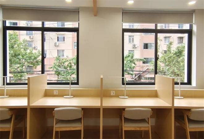 自喜空间24小时自习室