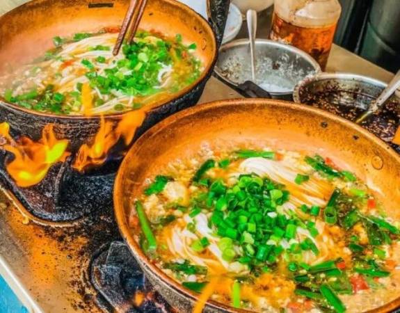 傣三鲜小锅米线