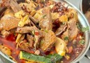 卤现官麻辣鹅