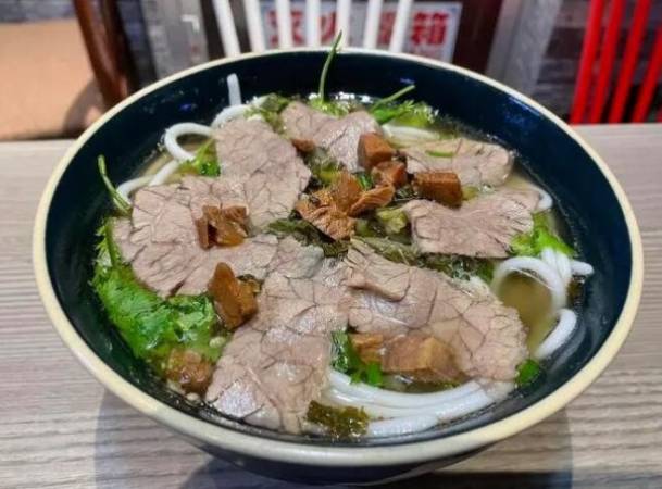 禄广门贵州原汤牛肉粉