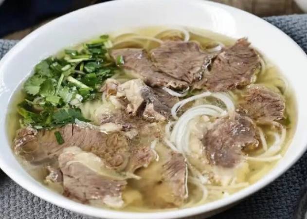 禄广门贵州原汤牛肉粉