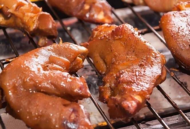 司御手炭烤烤猪手