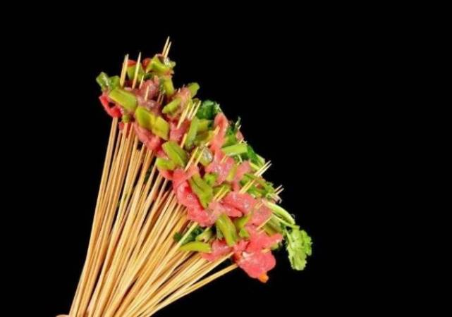 山城老泡鲜切牛肉串串