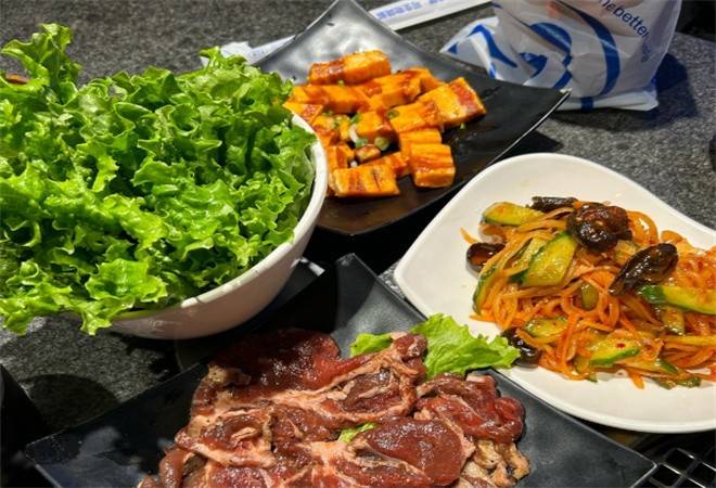 韩呈黑牛家烤肉