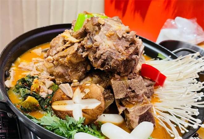 韩式脊骨火锅