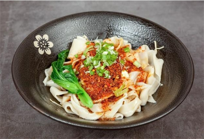 陜九品油潑面