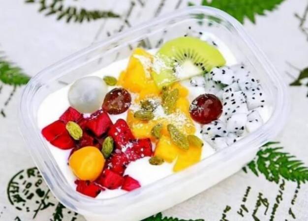 乐悠格鲜果酸奶