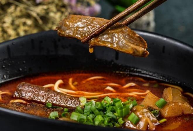 三商巧福牛肉面