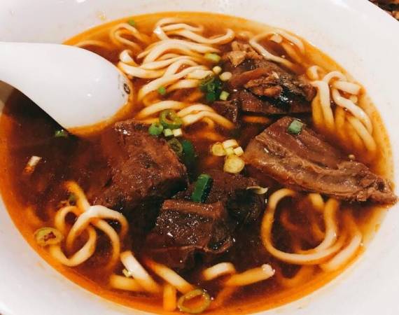 三商巧福牛肉面