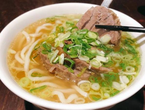 三商巧福牛肉面