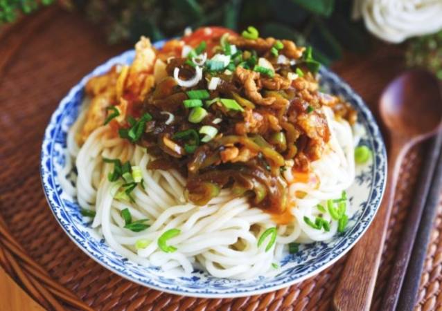 四两金滋味面馆