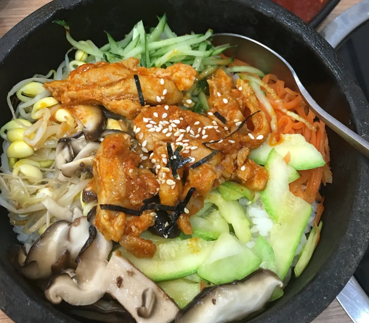 安大叔石鍋拌飯加盟