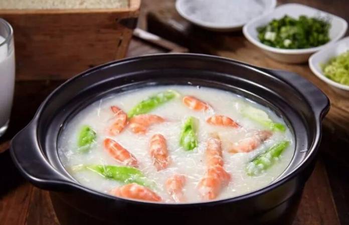 周小江现熬鲜粥