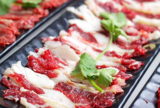 郭淑芬鲜切牛肉自助老火锅